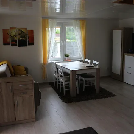 Dom Letniskowy - Do 10 Osob *