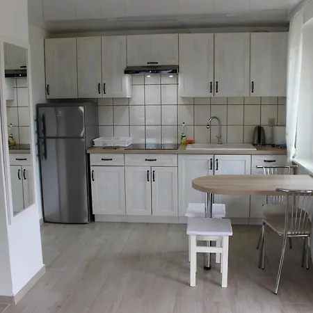 Dom Letniskowy - Do 10 Osob Nyaraló *