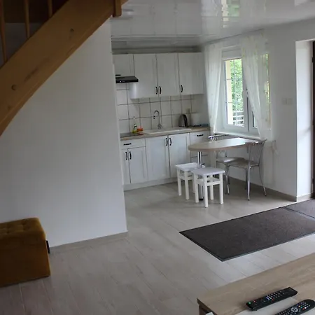 Dom Letniskowy - Do 10 Osob Nyaraló